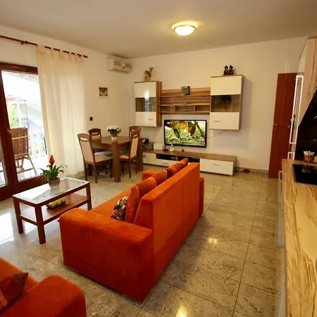 Kopic Family Apartment *